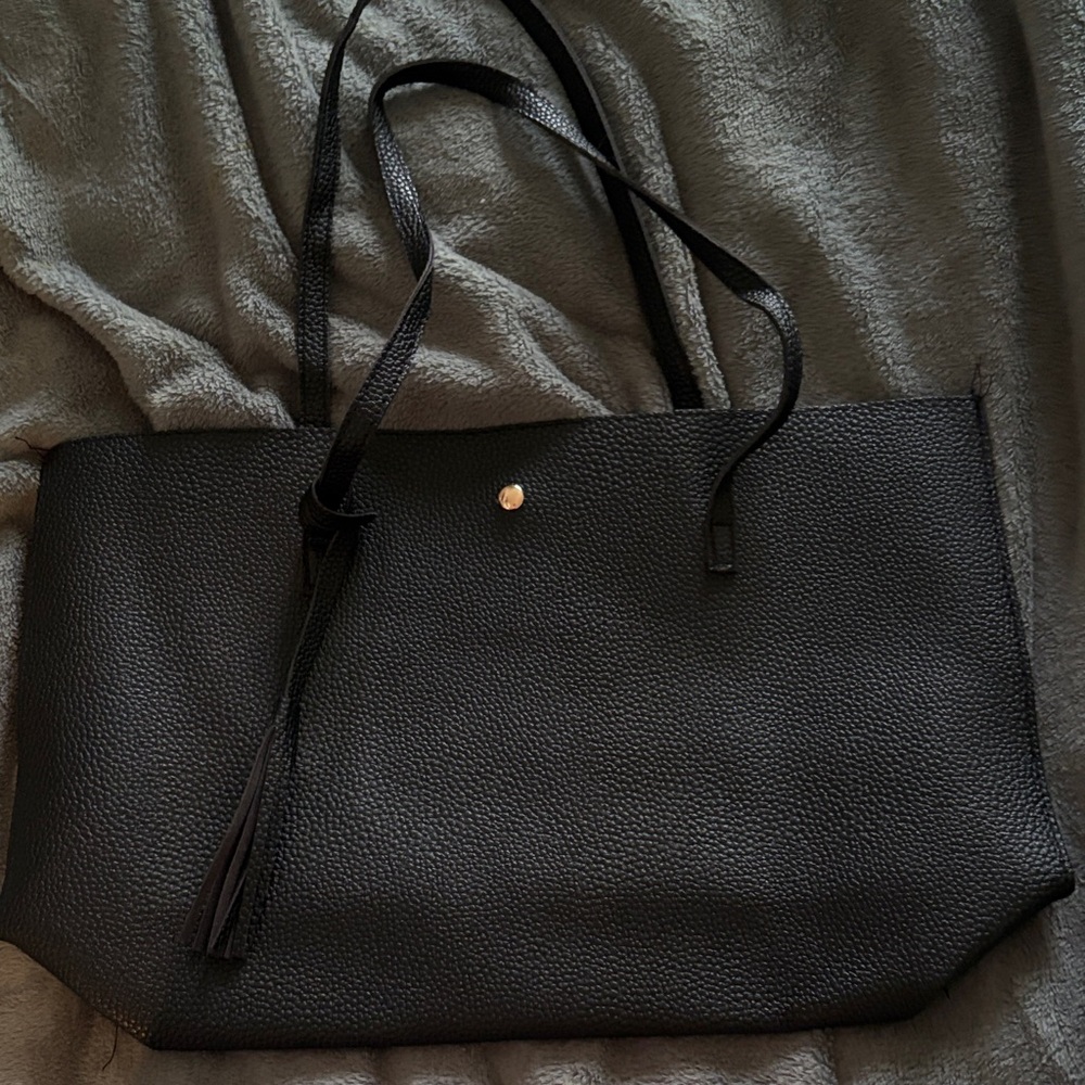 Black Women's Tote Bag with Tassel